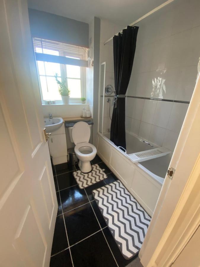 Inverness City Apartments - Modern & Bright Apartment Close To Raigmore Hospital & Shops Inshes Buitenkant foto