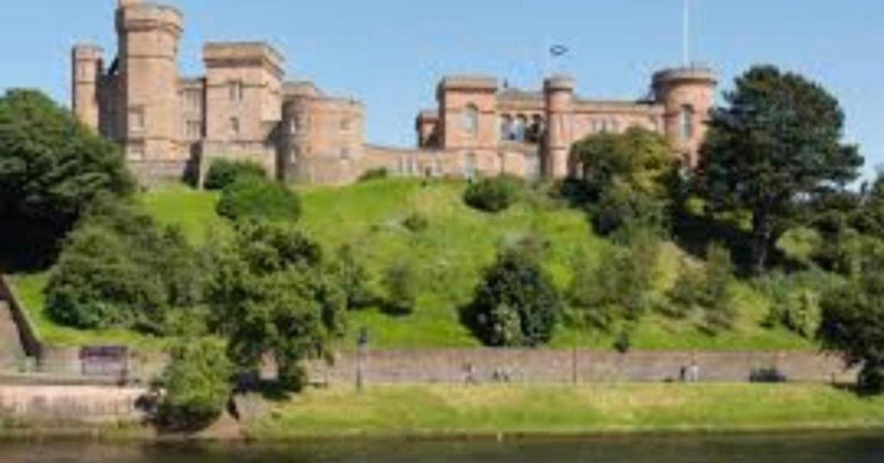 Inverness City Apartments - Modern & Bright Apartment Close To Raigmore Hospital & Shops Inshes Buitenkant foto
