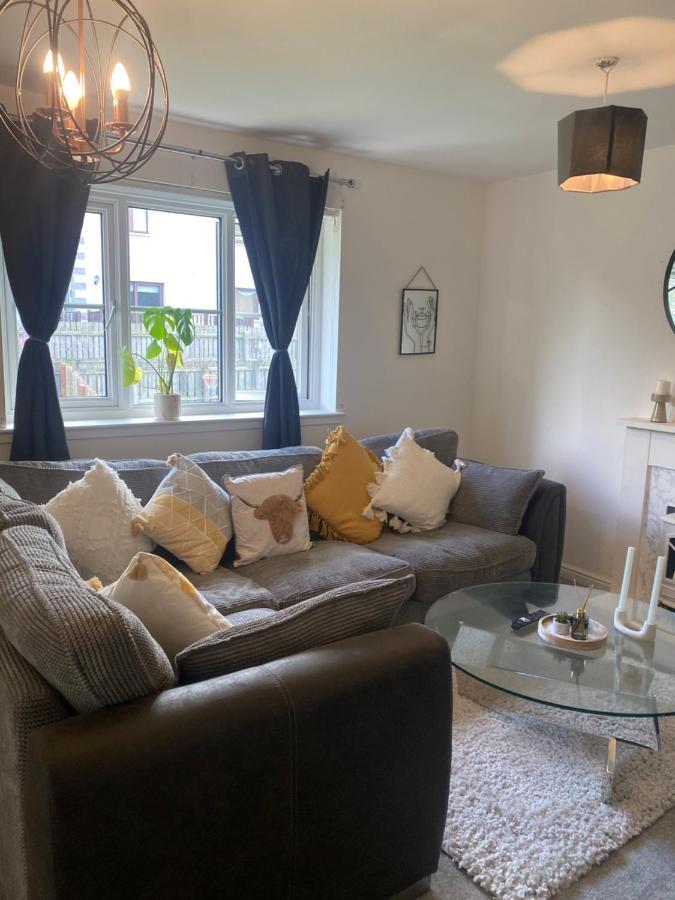 Inverness City Apartments - Modern & Bright Apartment Close To Raigmore Hospital & Shops Inshes Buitenkant foto
