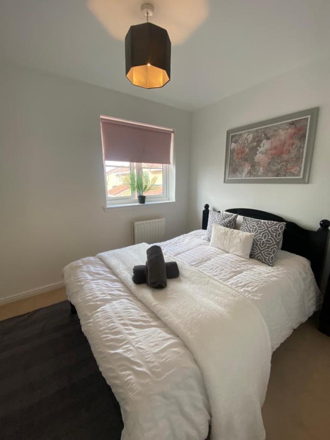 Inverness City Apartments - Modern & Bright Apartment Close To Raigmore Hospital & Shops Inshes Buitenkant foto